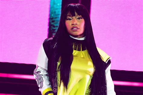 Nicki Minaj Suffers Wardrobe Malfunction During Concert .